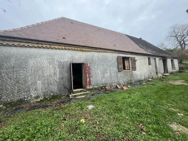 Maison en pierre de 4 pièces principales