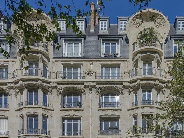 Appartement 9 pièces 212 m²
