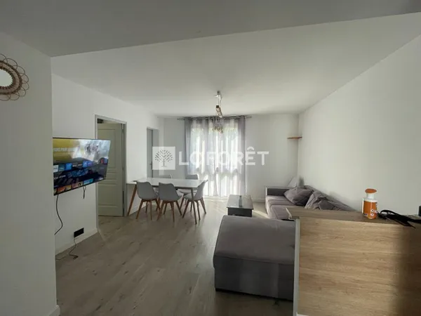 Chambre de service 5 pièces 83 m²