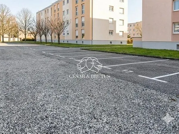 Lot de 22 Places de Parking - Roanne / Mably