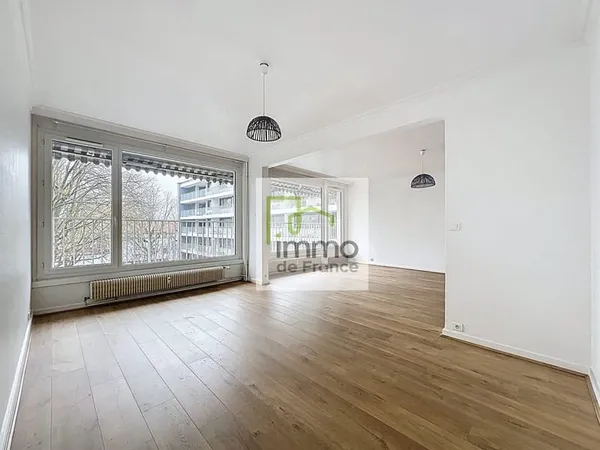 Appartement Lille T4 lumineux avec balcon et garage - secteur Cormontaigne