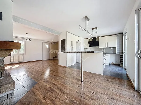 Maison Saint Chamas 6 pièces 141m2 habitable sur 455m² de terrain avec piscine