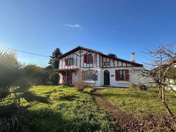 Maison 6 pièces 220 m²
