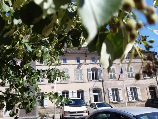 T3 SPACIEUX AU CALME 15 KMS DE LUXEUIL