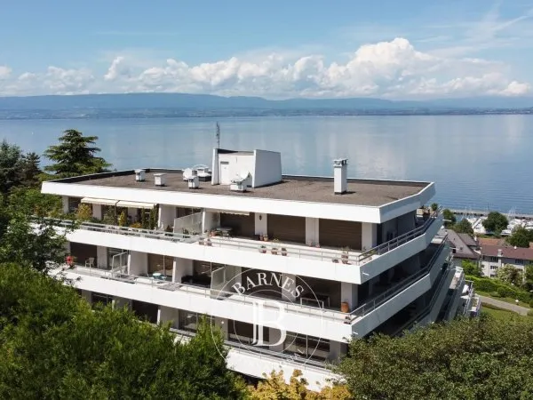 Évian-les-Bains - Appartement de 231m² - Vue lac panoramique - Terrasse de 125 m² - 3 chambres