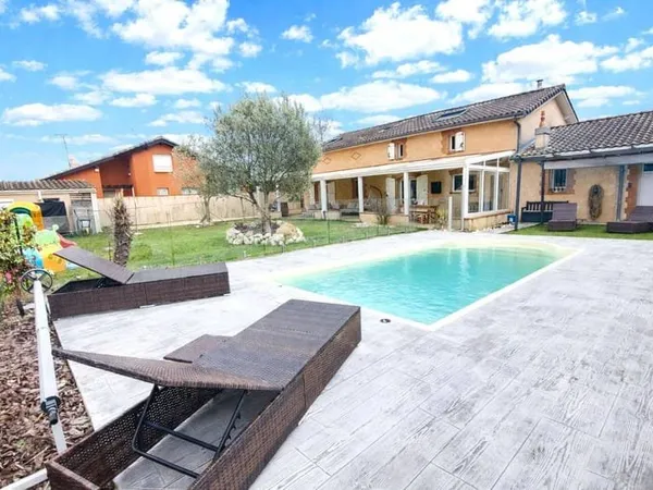 Maison 8 pièces 163 m²
