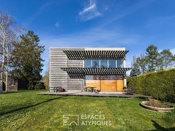 Villa d'architecte avec vue panoramique sur l'Yonne