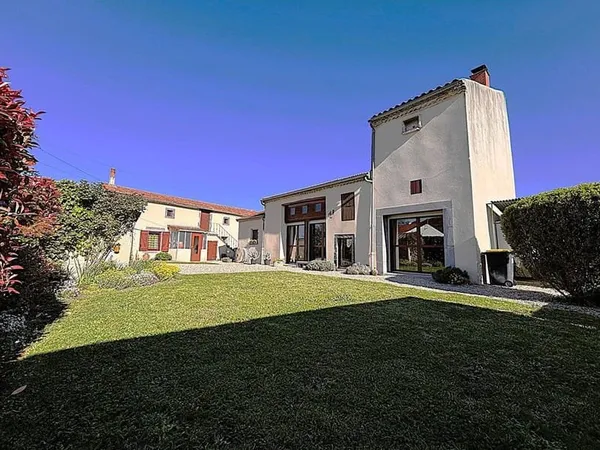 Maison de plain-pied 5 pièces 156 m²
