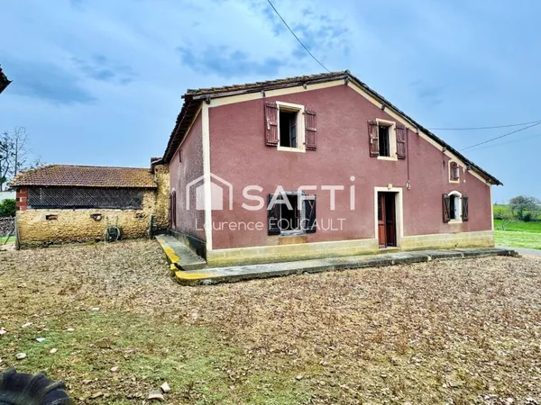Maison de campagne, voisin à proximité immédiate, rénovation globale .