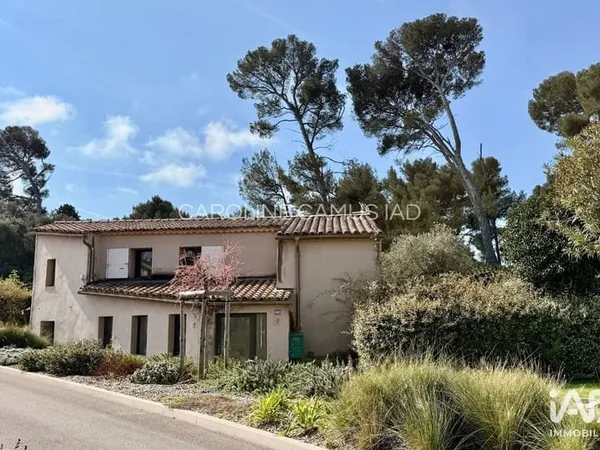 Immeuble commercial 1 pièce 121 m²