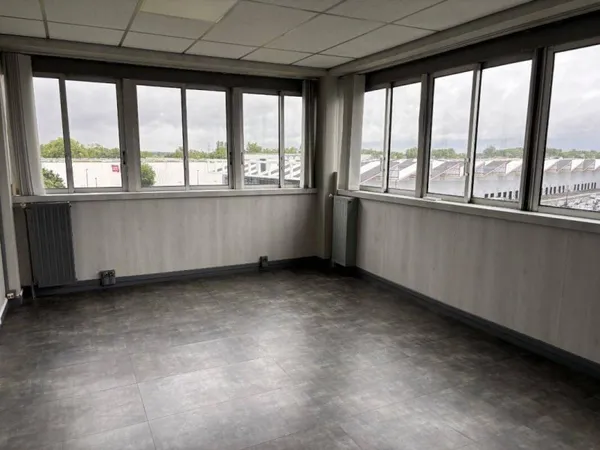 Local commercial 75 m²