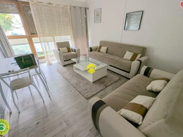 APPARTEMENT AVEC BALCON