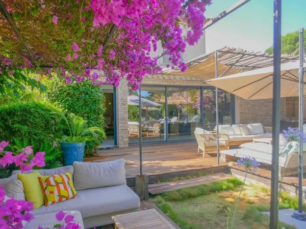 Villa 6 pièces 200 m²