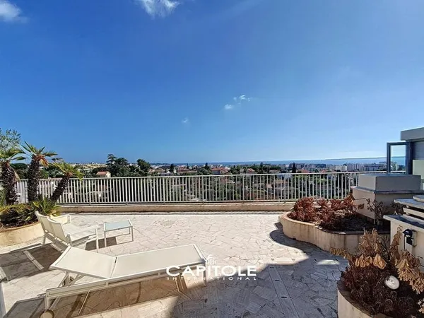 À vendre - Antibes : Très bel appartement 4P climatisé de 121 m²