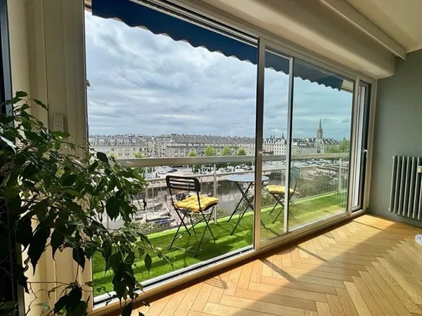 Très bel appartement meublé 100 m2 port de Caen