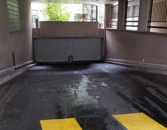 Garage/Parking