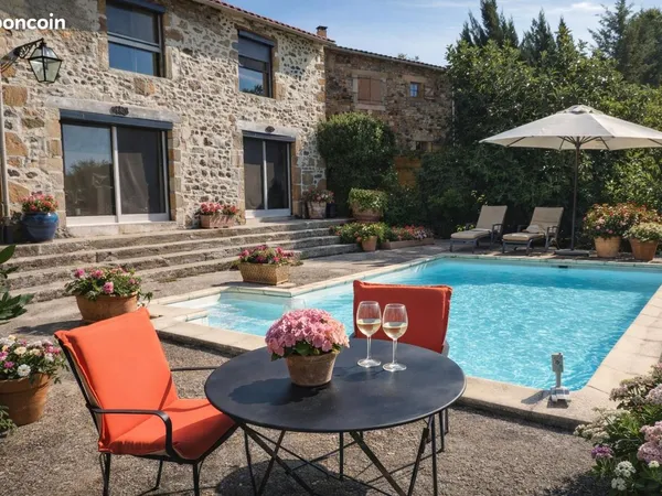 Maison 8 pièces 211 m²
