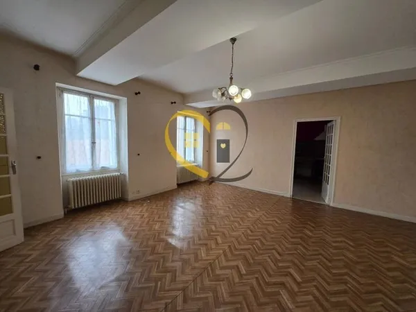Maison de bourg avec atelier- Coeur de Menetou-Salon