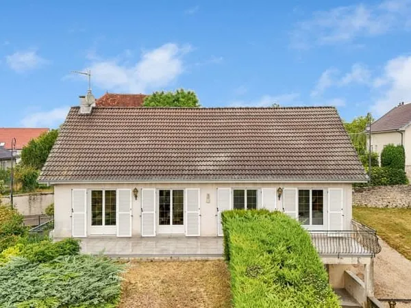 Maison familiale à Fauverney