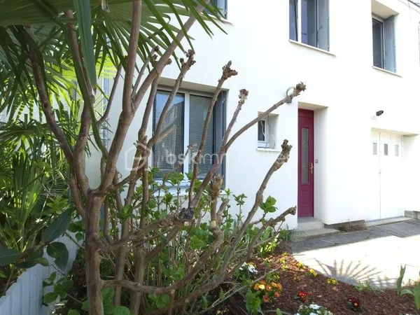 ANGERS Maison rénovée 4 chambres - Jardin - Proche gare et tram