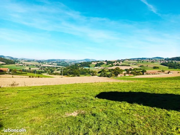 Terrains viabilisés libres constructeur - Vue Monts du Lyonnais - dès 78 800