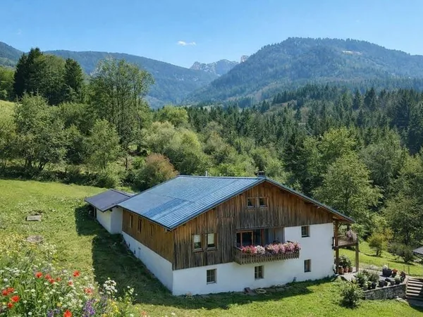 Maison 10 pièces 250 m²
