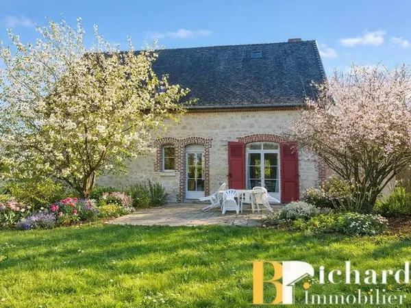 LAON SUD Maison en pierres - 140 m² avec jardin.