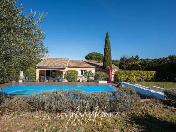 Villa lumineuse 3 chambres avec piscine et grand jardin à 5 min de Carcassonne