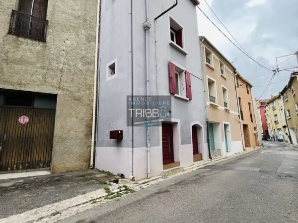 THUIR, centre ville, maison de village à louer