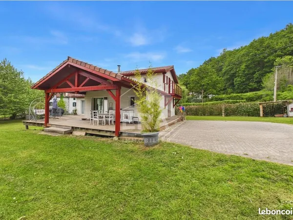 Maison 4 pièces 130 m²