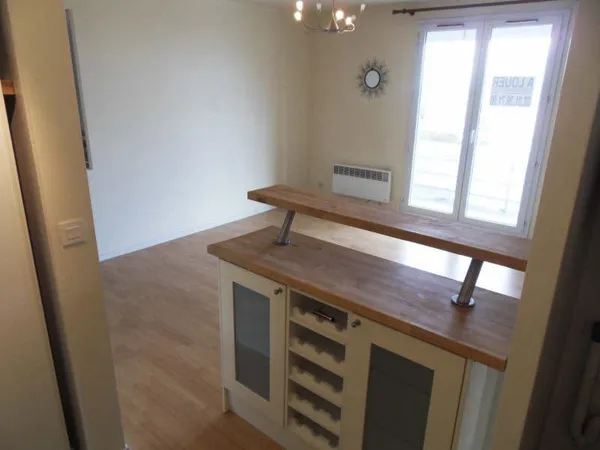 A LOUER UN APPARTEMENT DE 2PP IDEAL ETUDIANT
