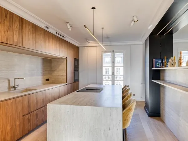 Appartement 4 pièces 236 m²