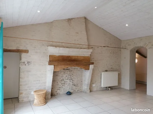 COUP DE CŒUR LUMINEUX T2 ou T3, équipés + jardin + parking, proche Benet, Niort, Fontenay Le Comte T