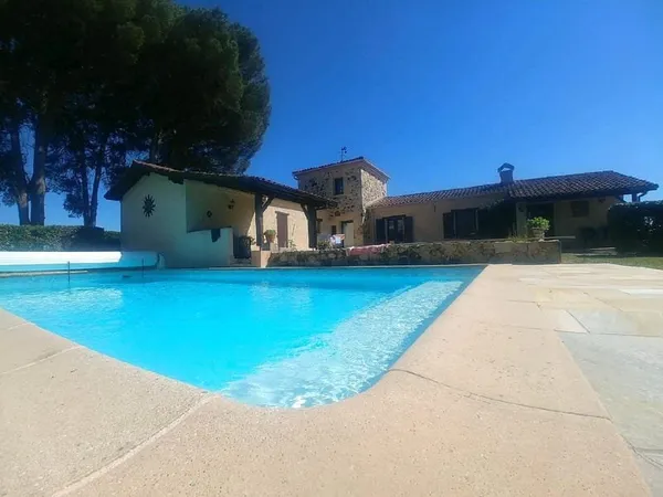 VENTE : Domaine d'Exception à SARRAZIET