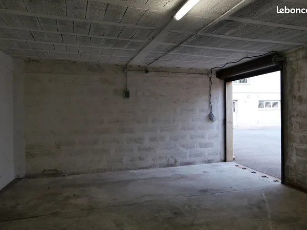 Garage ferme 35m² plain pied nice nord