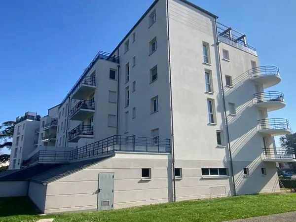 Appartement 3 pièces - 82m² - Résidence standing