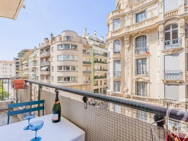 Appartement 2 pièces 66 m²