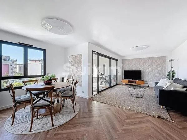 Appartement meublé T4 de 110m² avec balcon et garage !