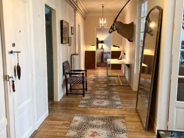 Appartement 7 pièces 146 m²