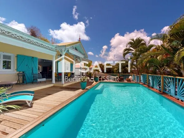 Villa vue mer, trois chambres + piscine, Filao
