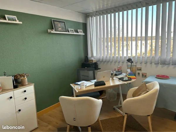 Bureau / cabinet professionnel