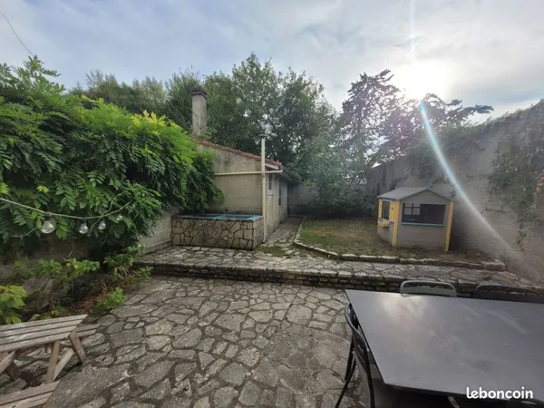 Jolie maison de ville, 6 pièces 140 m2