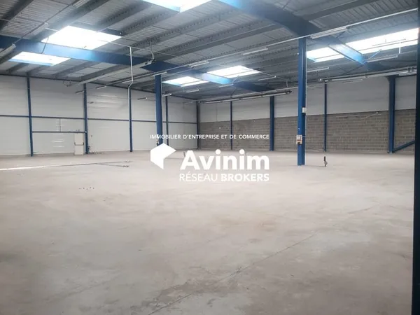 Immeuble industriel 1500 m²