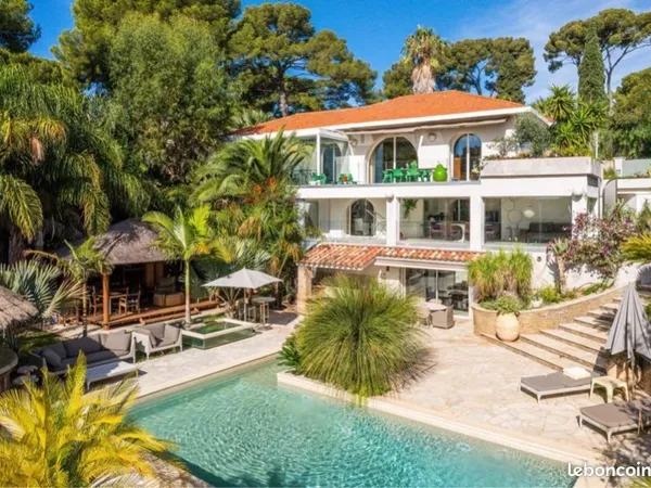 Vente Maison de Luxe Sanary sur Mer 8 pièces 400m2