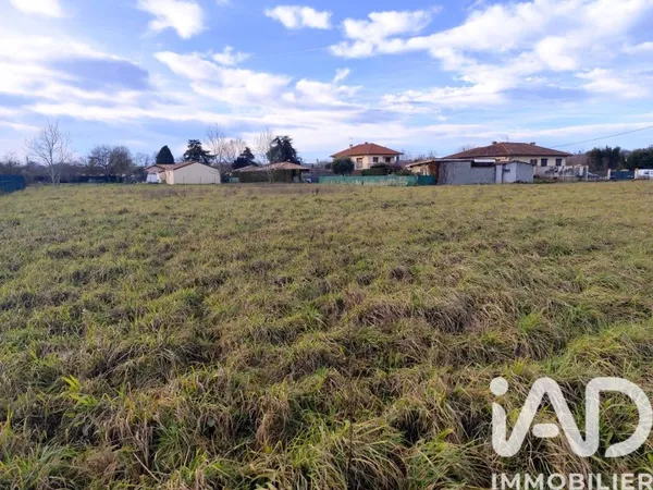 Terrain 4361 m²