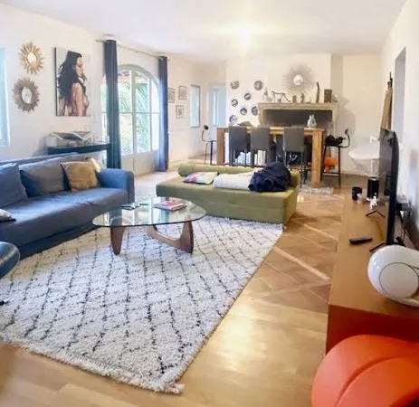 Maison 6 pièces 250 m²