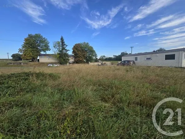 Terrain 1017 m²