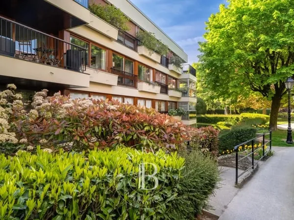 Le Chesnay - Magnifique appartement 93 m² - 3 chambres - un box - excellent état