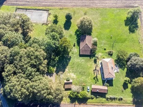 Maison 9 pièces 240 m²
