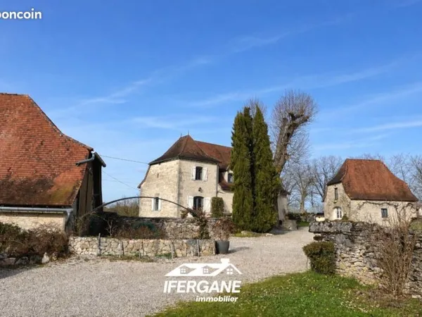 Maison 5 pièces 160 m²